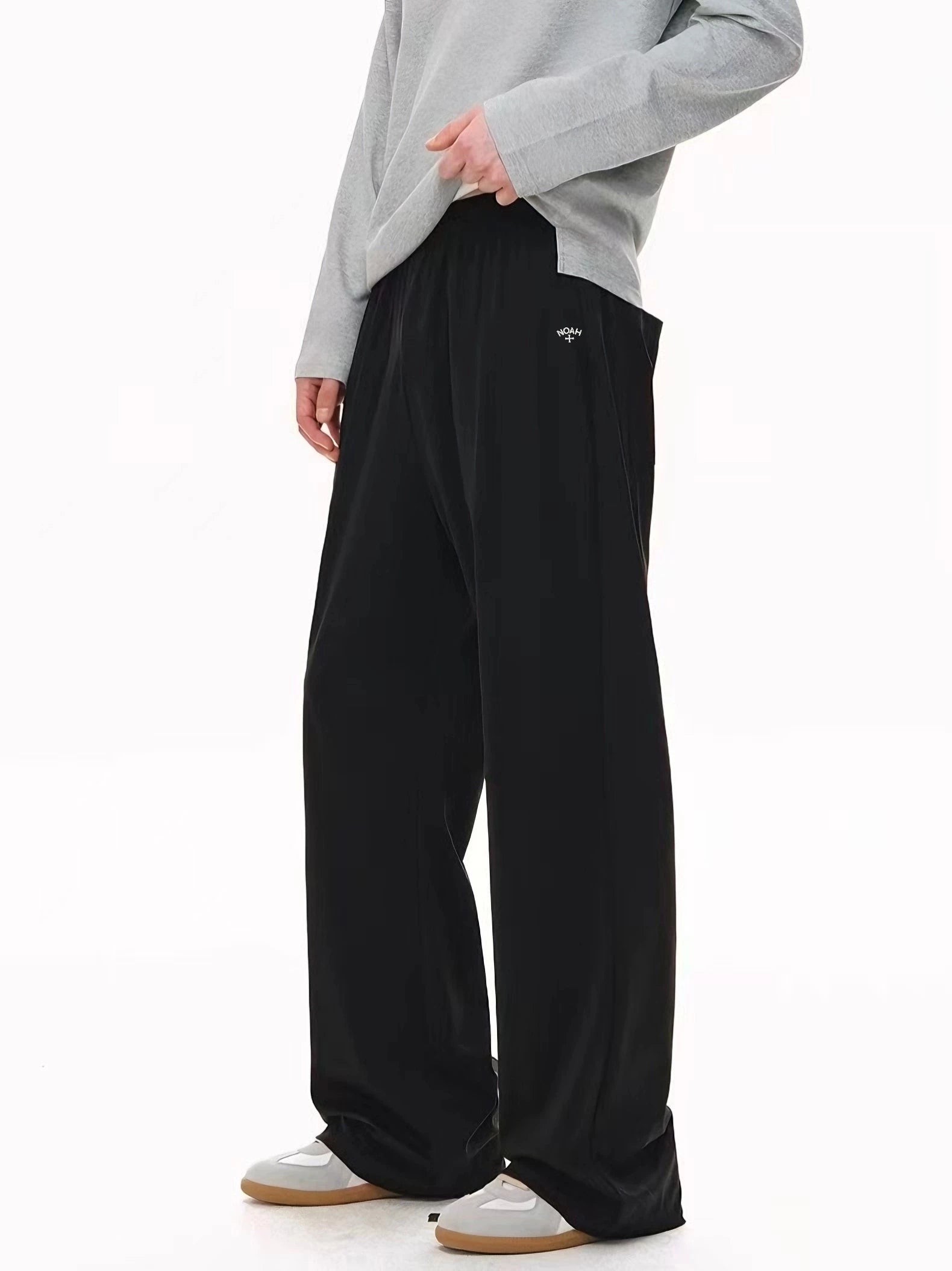NOAH MARS lightweight drooping soft shell slightly elastic curved blade cut pants, comfortable and unconstrained outdoor sports casual pants