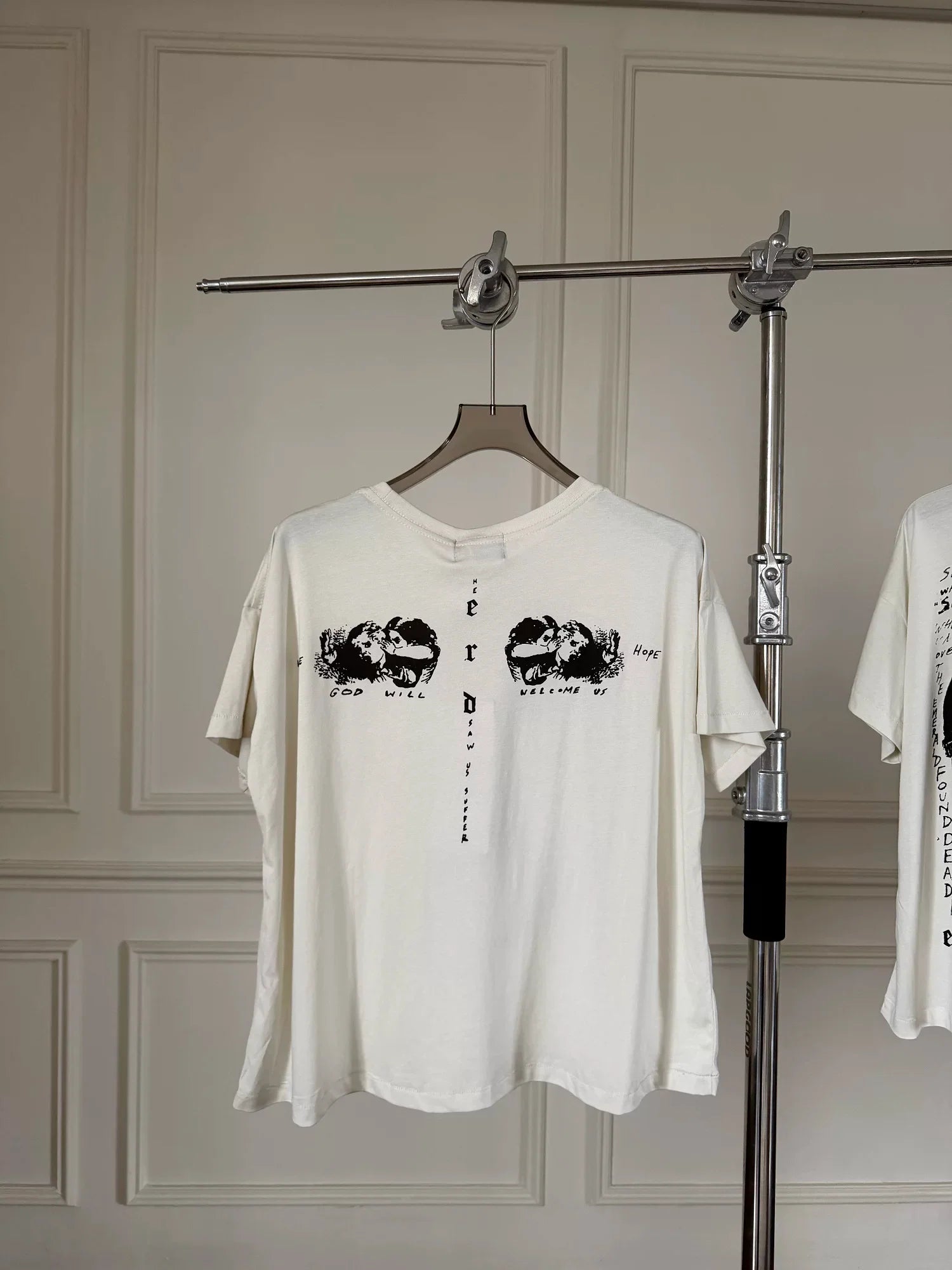 ERD melancholy rich second-generation Cleanfit Boxy White Portrait Tee