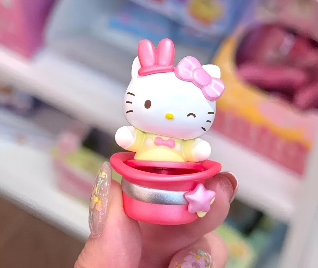 Sanrio Magic Hat Surprise Miniature Series Wobble Figures  Blind Bag