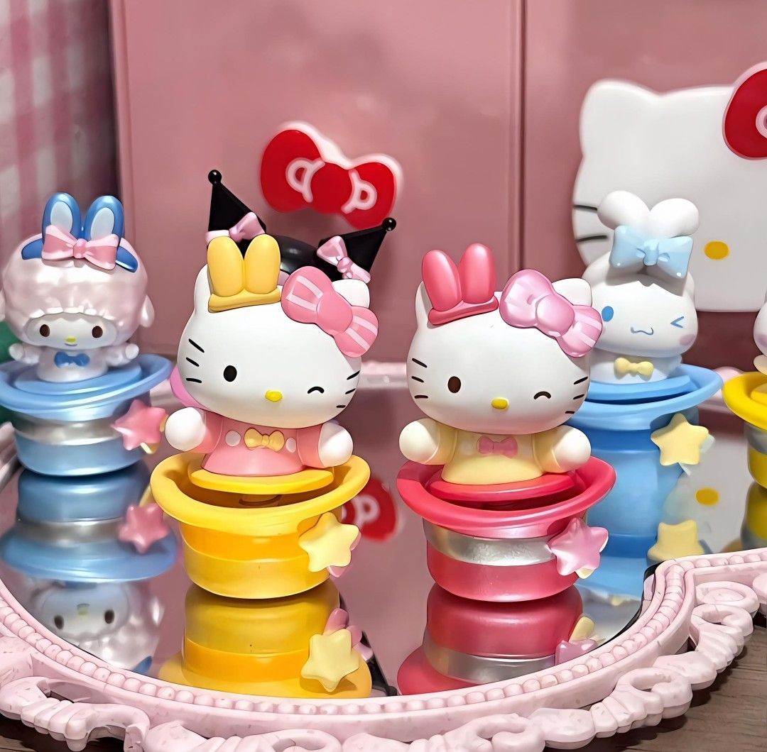 Sanrio Magic Hat Surprise Miniature Series Wobble Figures  Blind Bag